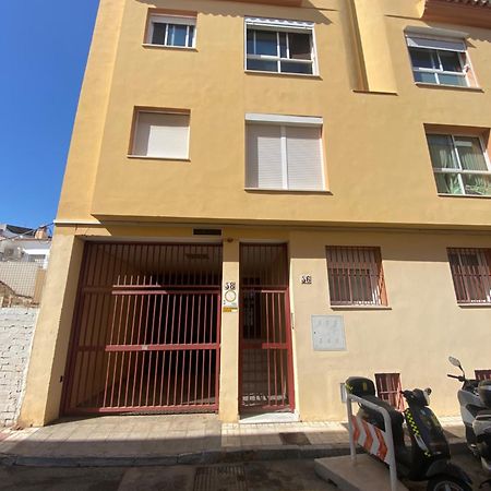 Torremolinos Centro - Beautiful , Newly Renovated 2 Bedroom Apartment Bagian luar foto
