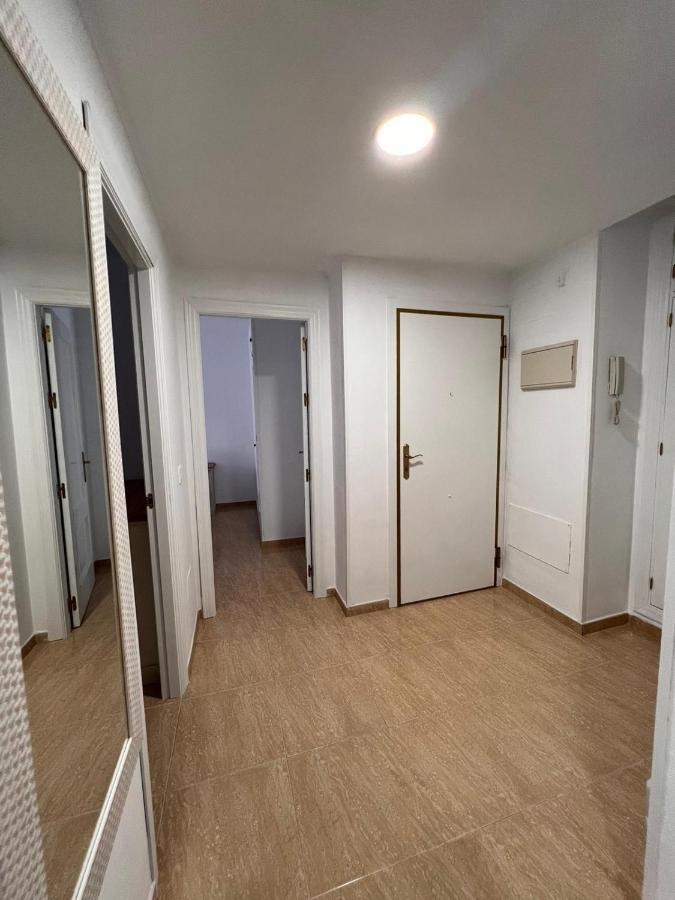 Torremolinos Centro - Beautiful , Newly Renovated 2 Bedroom Apartment Bagian luar foto