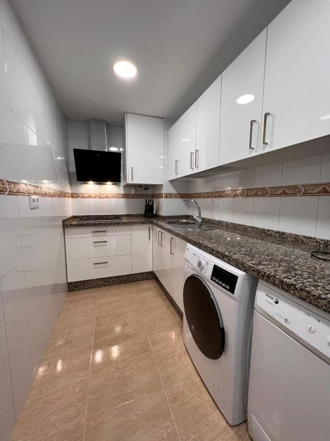 Torremolinos Centro - Beautiful , Newly Renovated 2 Bedroom Apartment Bagian luar foto