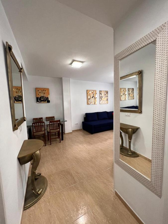 Torremolinos Centro - Beautiful , Newly Renovated 2 Bedroom Apartment Bagian luar foto