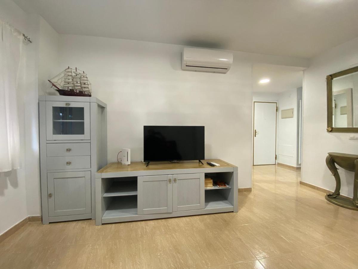 Torremolinos Centro - Beautiful , Newly Renovated 2 Bedroom Apartment Bagian luar foto